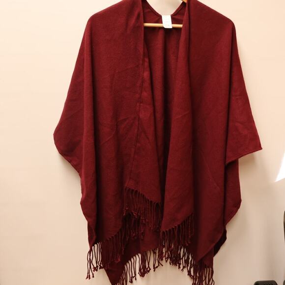 100 % Acrylic Cape Fringe Bottom Open Front Cranberry One Size - Picture 9 of 16